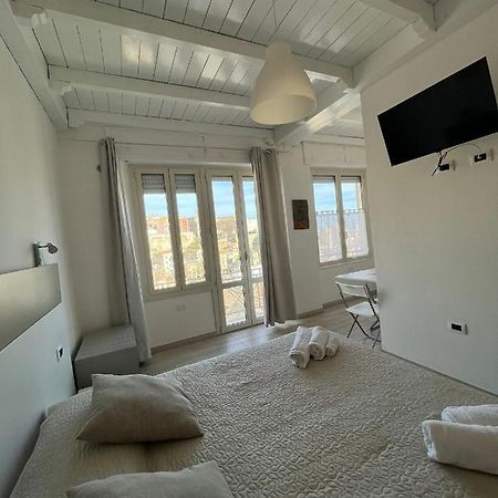 Red Moon Apartment Каляри Екстериор снимка