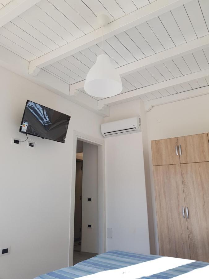 Red Moon Apartment Каляри Екстериор снимка