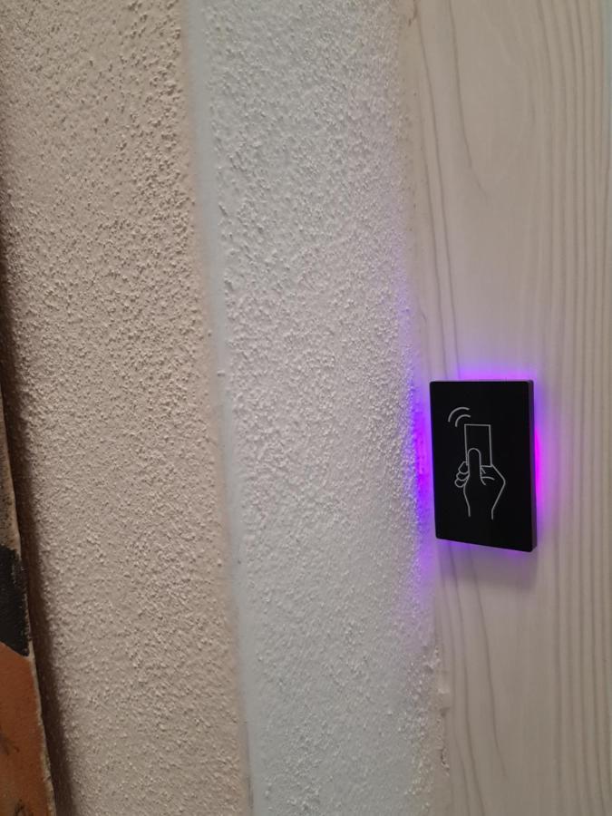 Red Moon Apartment Каляри Екстериор снимка