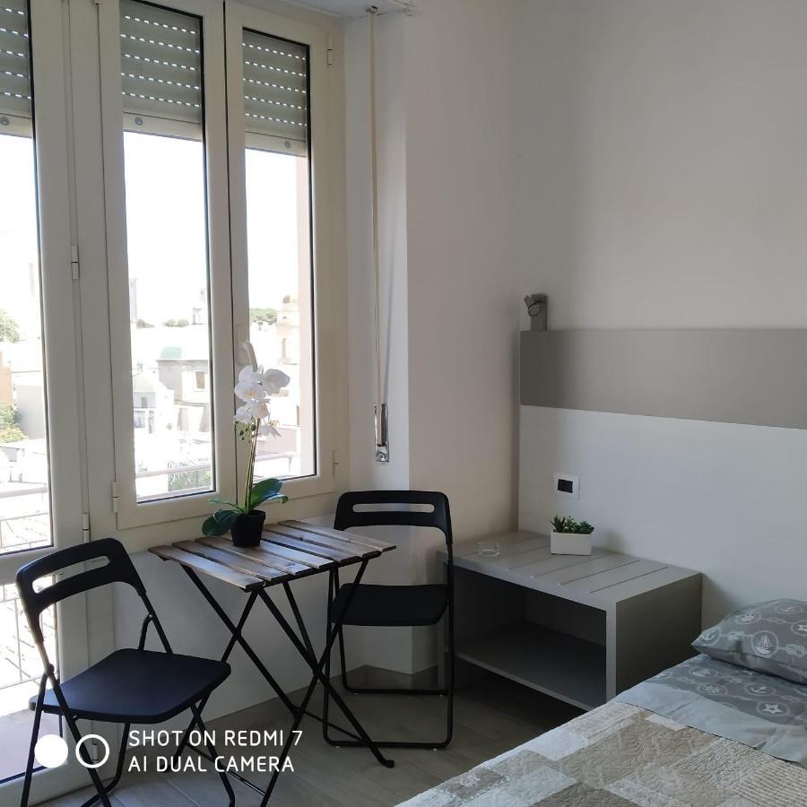 Red Moon Apartment Каляри Екстериор снимка