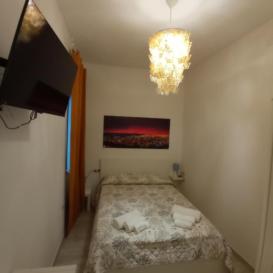 Red Moon Apartment Каляри Екстериор снимка