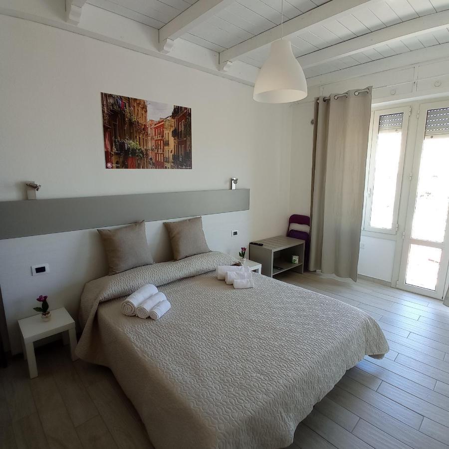 Red Moon Apartment Каляри Екстериор снимка