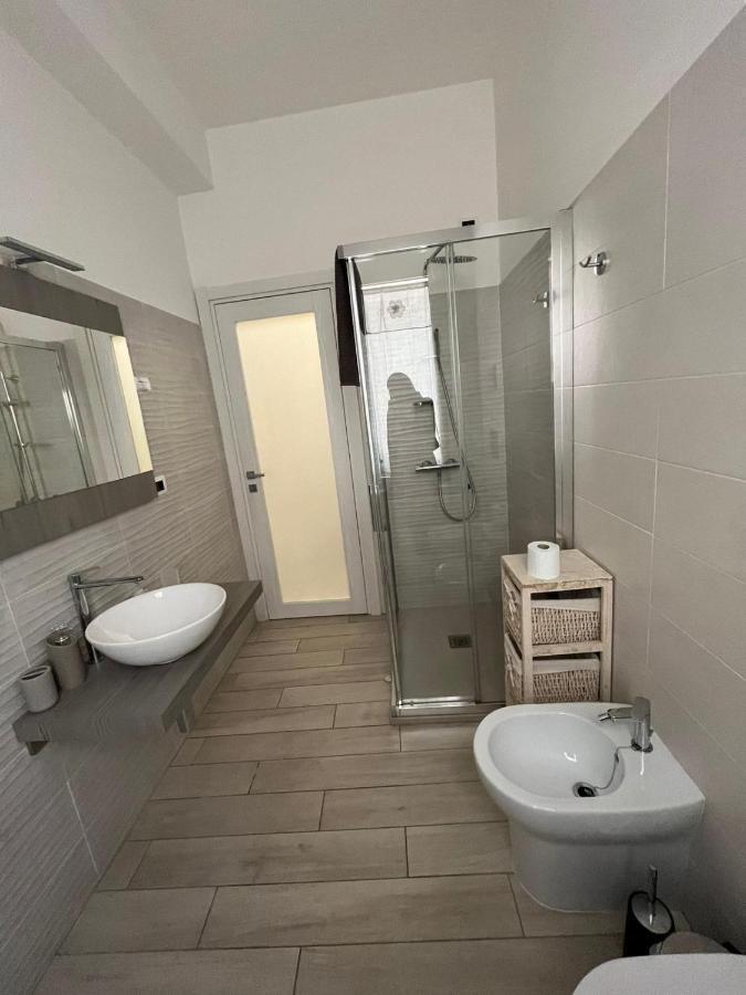 Red Moon Apartment Каляри Екстериор снимка